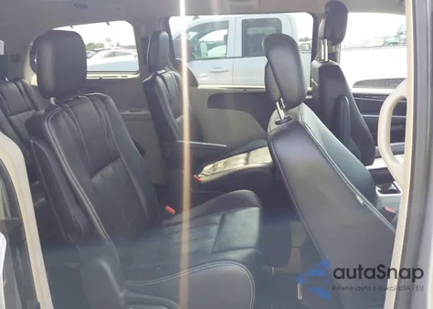 2015 Chrysler Town & Country Touring z USA, uszkodzony, nr VIN 2C4RC1BG0FR522141